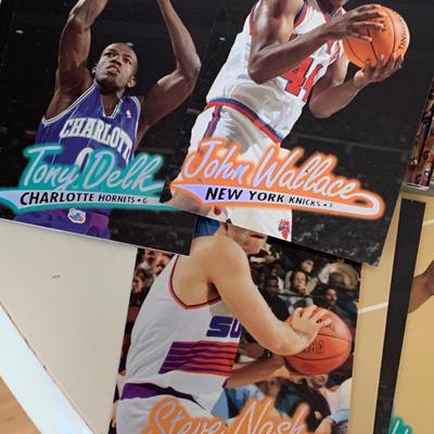 Clean 1990s NBA Basketball Cards Rookies HOF Shaq Jordan +++