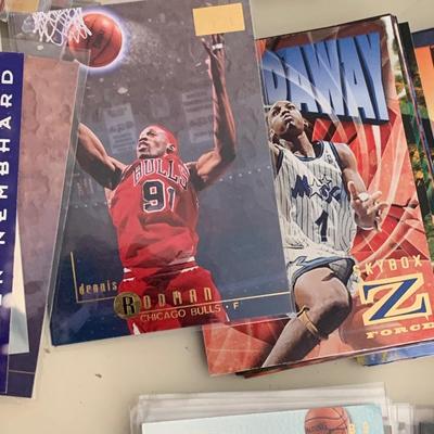 Clean 1990s NBA Basketball Cards Rookies HOF Shaq Jordan +++