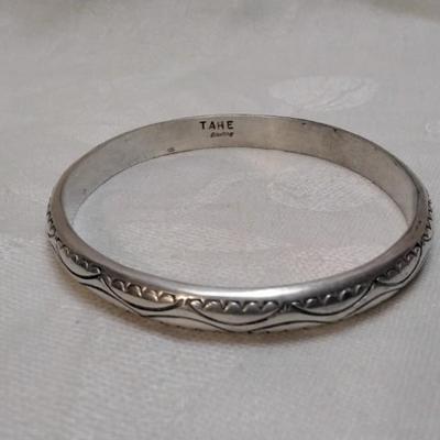 Vintage Navajo Hand Stamped Handmade Signed TAHE 2;5" 925 Bracelet
