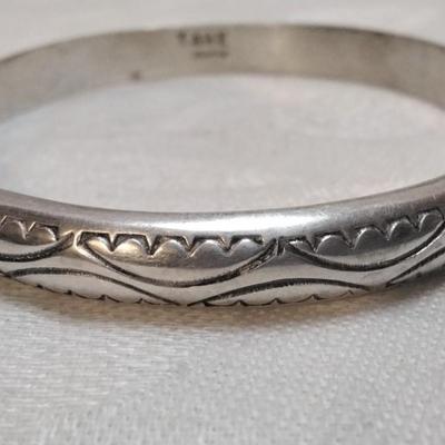 Vintage Navajo Hand Stamped Handmade Signed TAHE 2;5" 925 Bracelet