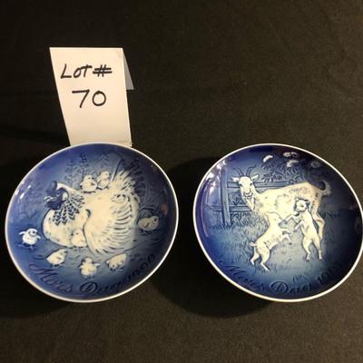 Blue Mother's Day plates