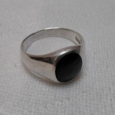 NF Onyx Signet Style 925 Ring Size 7