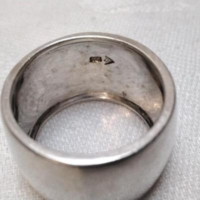 Vintage 925 1/2"  Band Size 9