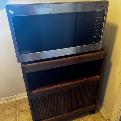 UTILITY LOT - Dryer & Microwave