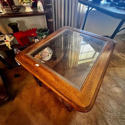 MATCHING SHELF, TABLES, JEWELRY LOT