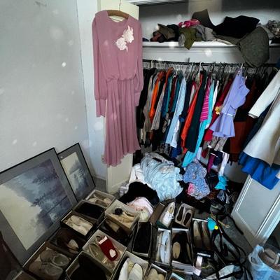WOMEN CLOTHING AND SHOES LOT