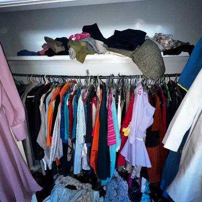 WOMEN CLOTHING AND SHOES LOT