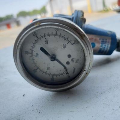 Pressure Gauges