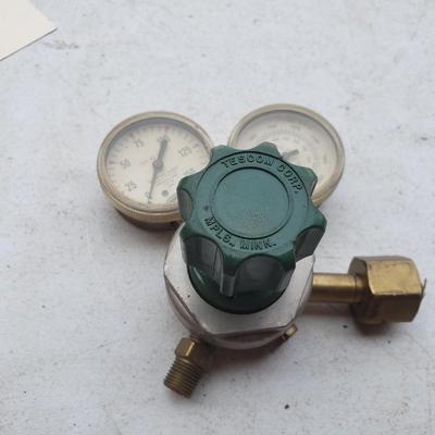 Dual Gauge Pressure Regulator