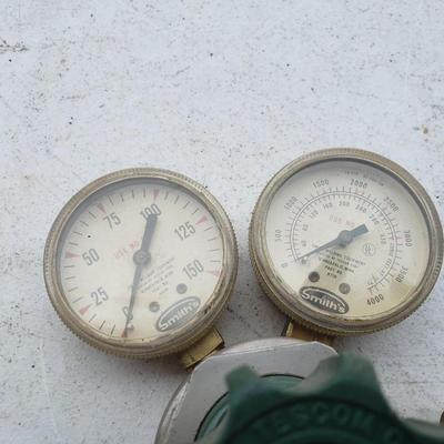 Dual Gauge Pressure Regulator