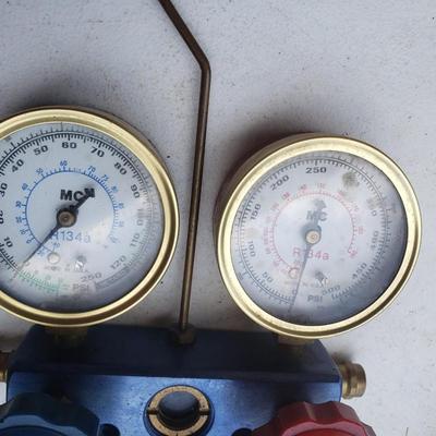 A/C Gauge & Lines