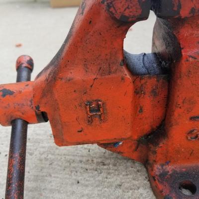 Bench Vise