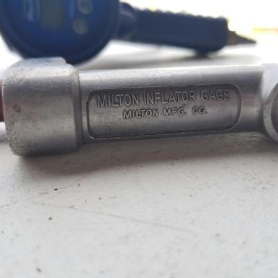 Tire Pressure Gauges