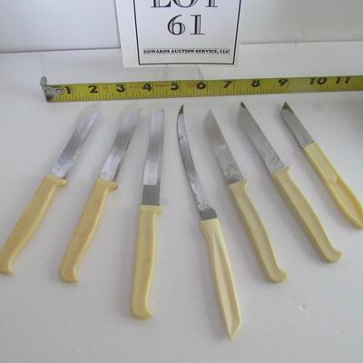 Lot of 7 Older Stainless and Plastic Knives, QuiKut