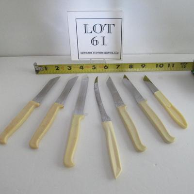 Lot of 7 Older Stainless and Plastic Knives, QuiKut