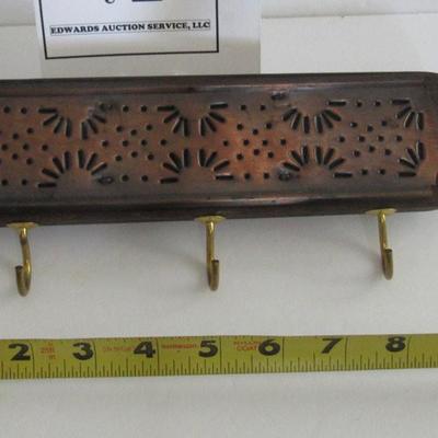 LOT 71:  Vintage Pfaltzgraff Village Copper Accessory Pot Holder/Key Holder, Pierced Copper