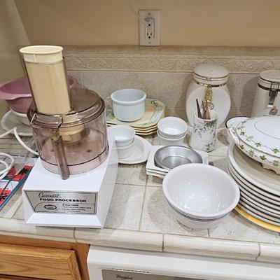 Kitchen dishes, baking stuff