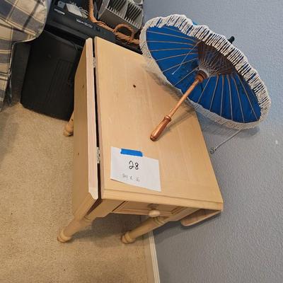 Folding side table