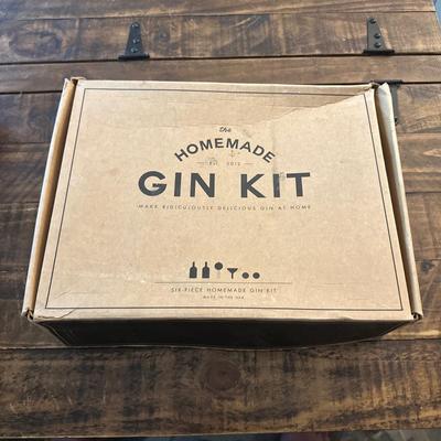 The Homemade Gin Kit by The HomeMade Gin Kit Open Box New