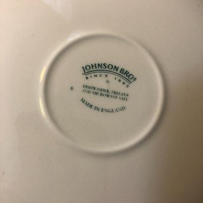 Johnson Bro Holiday Dish Set Made in England 12 Pieces -Lot 197
