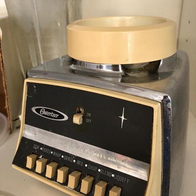 Vintage Ice Bucket & Oster Blender (Untested) -Lot 288