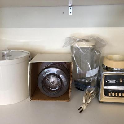 Vintage Ice Bucket & Oster Blender (Untested) -Lot 288
