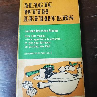 Set of 8 Vintage Small Cookbooks