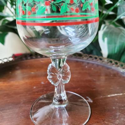 Set of 4 Holiday Libbey Wine or Water Glasses