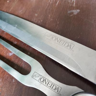 Oneida Carving Set