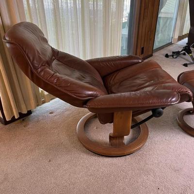 Vintage Ekornes Stressless Mayfair recliner and matching ottoman (Made in Norway)