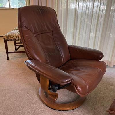 Vintage Ekornes Stressless Mayfair recliner and matching ottoman (Made in Norway)