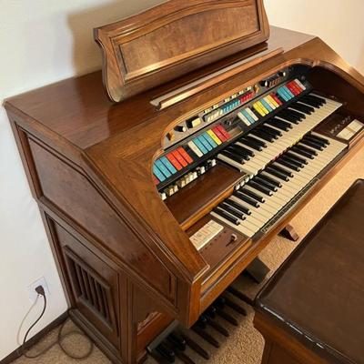 Hammond Organ Piano with Chair in PERFECT SHAPE. RECEIPT: $5,586