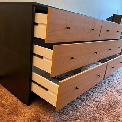 Modern 6 drawer Dresser in perfect shape!