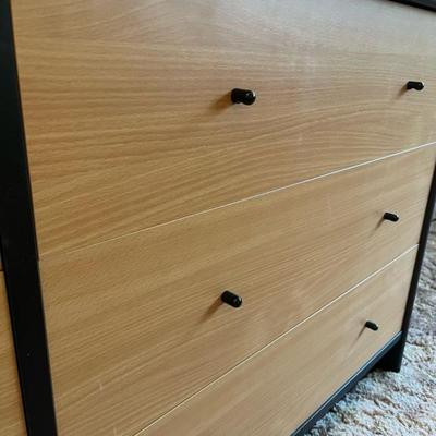 Modern 6 drawer Dresser in perfect shape!