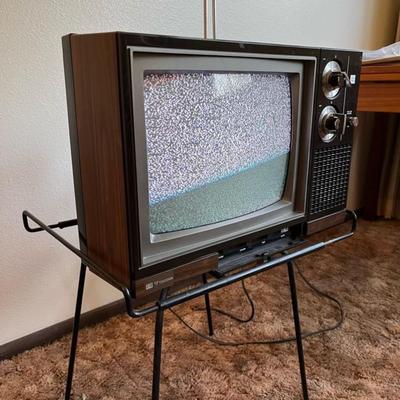 Vintage Teknika TV