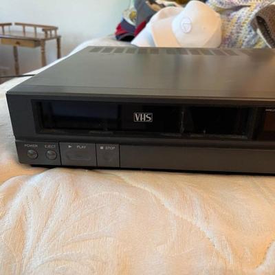Montgomery Ward VCR with remote/instructions