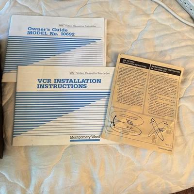Montgomery Ward VCR with remote/instructions