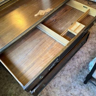 Griswold - Guest Co Antique Dresser With Mirror