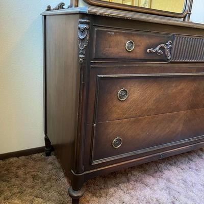 Griswold - Guest Co Antique Dresser With Mirror