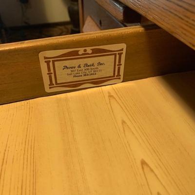 Gorgeous Oak Bankers Courtroom Desk (DESK ONLY) has matching chair + filing cabinet