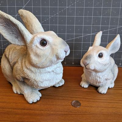 2 Bunnies Decor