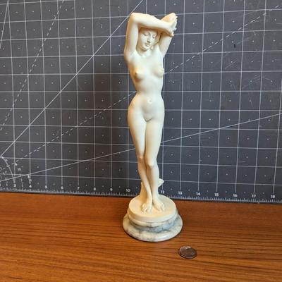 Golden Crown E & R Figurine Italy A. Gianelli (possibly Alabaster on Marble Base)