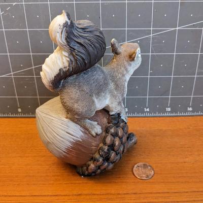 Squirrel Decor