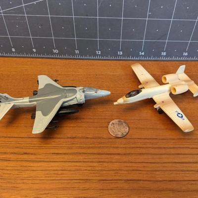 2 fighter plane miniatures