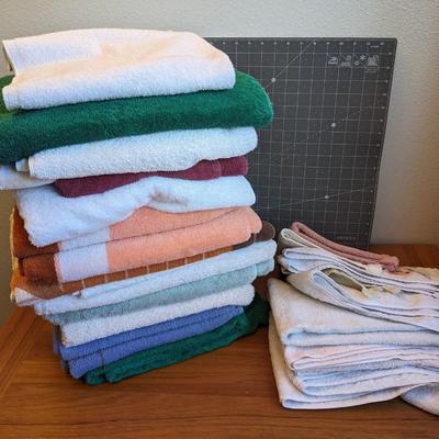 Misc. pile of towels (16) + 5-7 hand towels/wash cloths