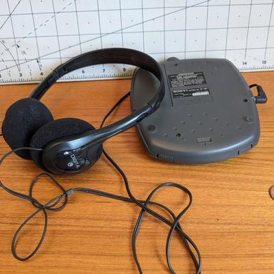 Sony discman CD player + headphones