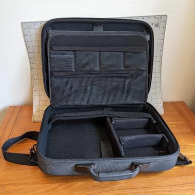 Compaq Case with dividers 