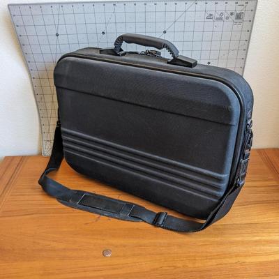 Compaq Case with dividers 