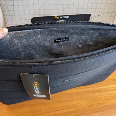 Solo Brand Laptop Case (size up to 17.3 inch laptop)