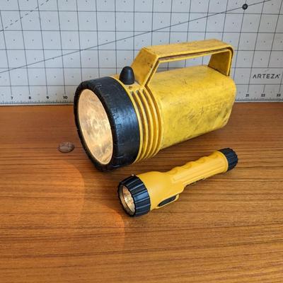 2 yellow flashlights